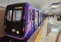 Bakıda qadın metroda uşaq dünyaya gətirdi
