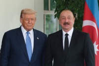 İlham Əliyevlə Trampın görüşü başladı