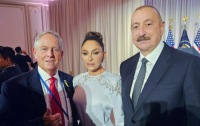 Prezidentlə xanımı rəsmi qəbulda - Fotolar