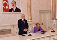Zakir Fərəcov yüksək bal toplayan məzunlarla görüşüb-FOTOLAR
