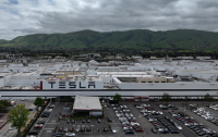 “Tesla”da robot işçiyə xəsarət yetirib - 51 milyon dollar təzminat istəyir