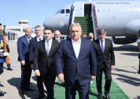 Macarıstanın Baş naziri Azərbaycana gəldi