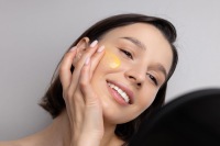 Toyuq embrionu ekstraktları: dəri üçün qədim və effektiv anti-aging sirri