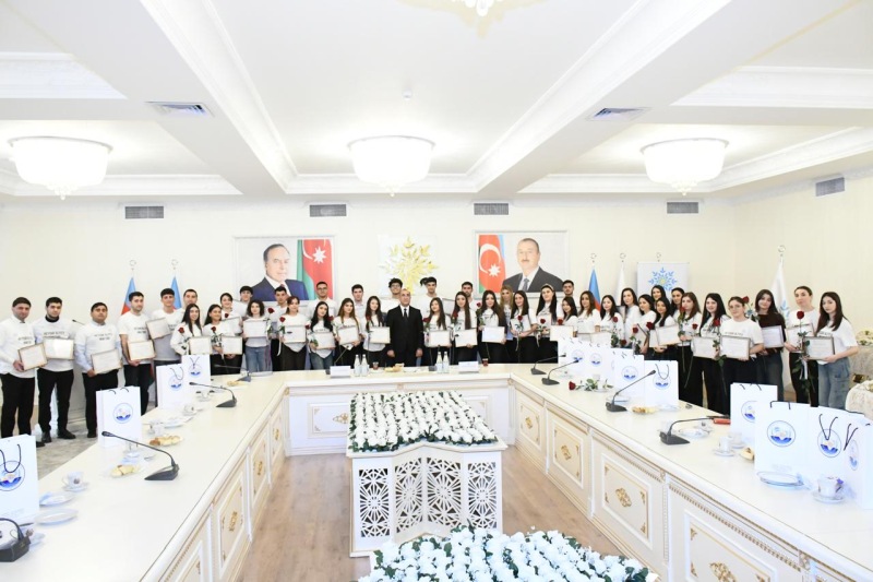 YAP-ın Sumqayıt şəhər Təşkilatında “Heydər Əliyev məktəbi” layihəsinin bağlanış mərasimi keçirilib-FOTOLAR