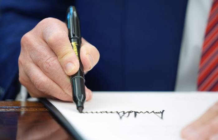 ABŞ giriş qadağası siyahısını genişləndirdi: yeni ölkələr əlavə olundu