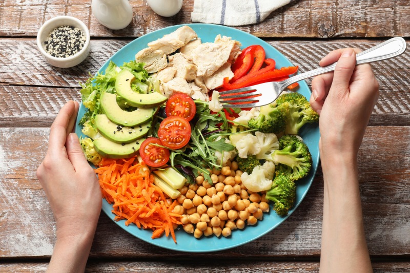 Səhər tərəvəz yemək təhlükəlidir? — həkim xəbərdarlıq edir