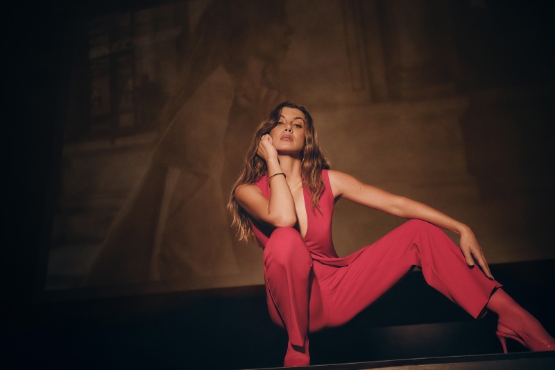 Gökçe Bahadır: “Mahnı oxuyanda bütün dünyanı unuduram” - FOTO