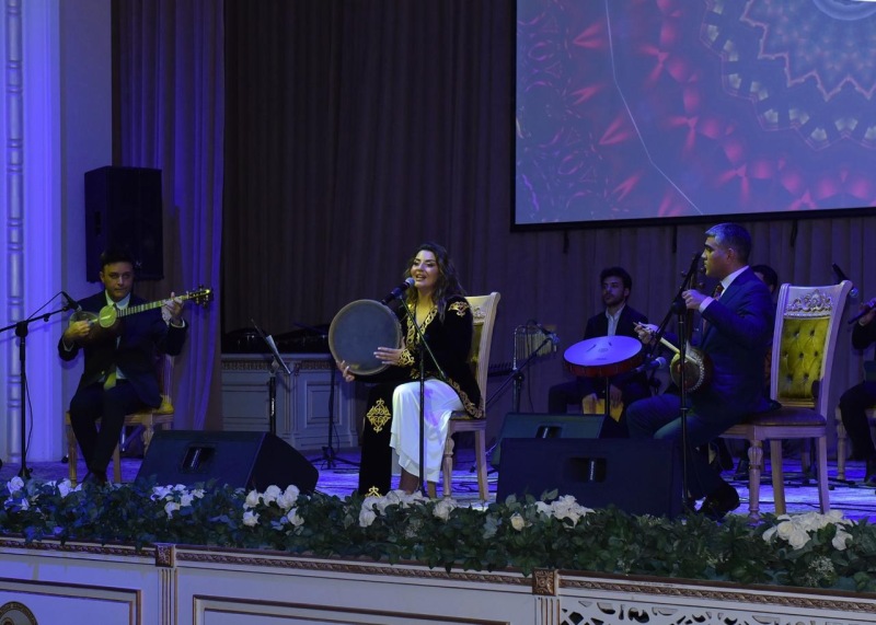 Sumqayıt Bələdiyyəsinin təşkilatçılığı ilə MÖHTƏŞƏM MUĞAM AXŞAMI KEÇİRİLDİ-FOTOLAR