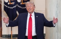 Tramp Yaxın Şərq üçün “qızıl dövr” vəd etdi