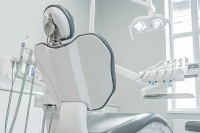 Stomatoloqa getdi - əllərini və ayaqlarını itirdi