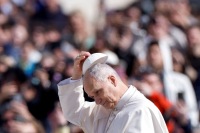 Papa Lev XIV Tramp ilə mübahisə etmək istəmir