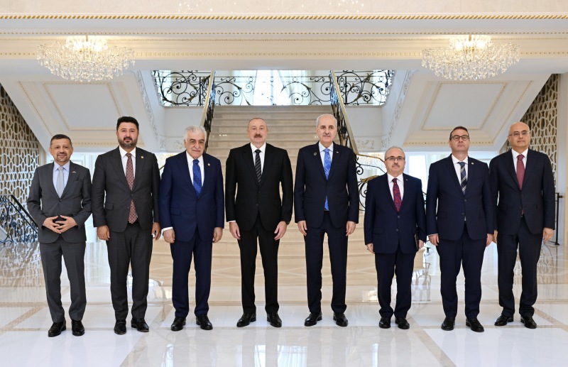 İlham Əliyev və Kurtulmuş iki ölkə arasında qardaşlıq əlaqələrini müzakirə etdilər