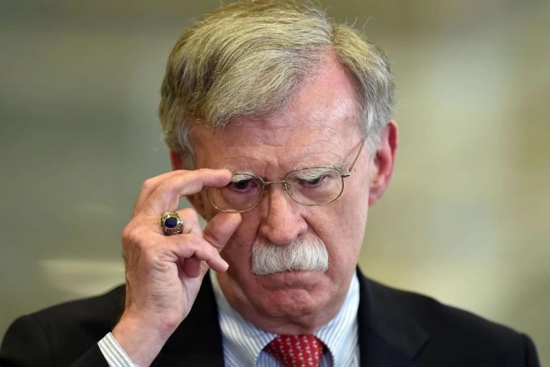 Trampın keçmiş müşaviri Bolton günahını boynuna aldı