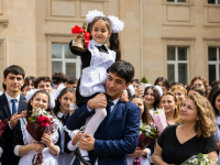 Məktəblərdə “Son zəng” həyəcanı yaşanır