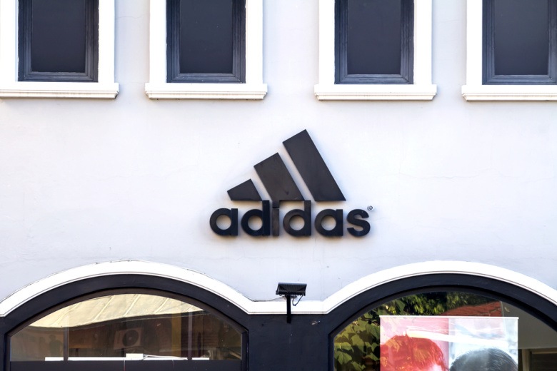 Britaniyada Calvin Klein, Adidas və Uniqlo reklamları qadağan edildi