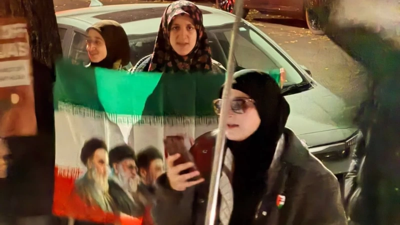 Londonda Azərbaycan səfirliyi qarşısında aksiya: Səfirlik təxribat adlandırdı - FOTO